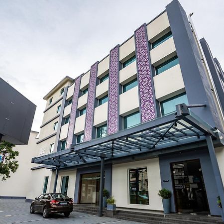 Lilac Hotel Guruvāyūr Екстериор снимка