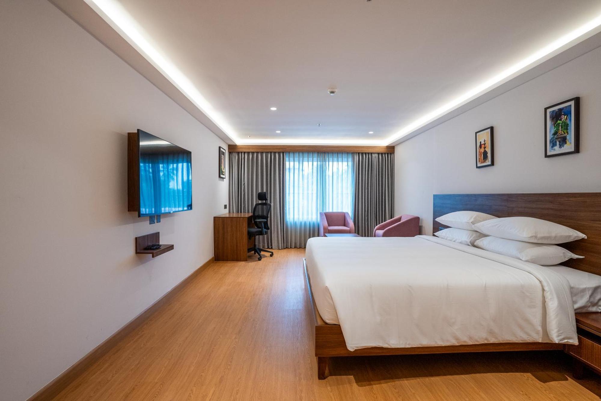 Lilac Hotel Guruvāyūr Екстериор снимка
