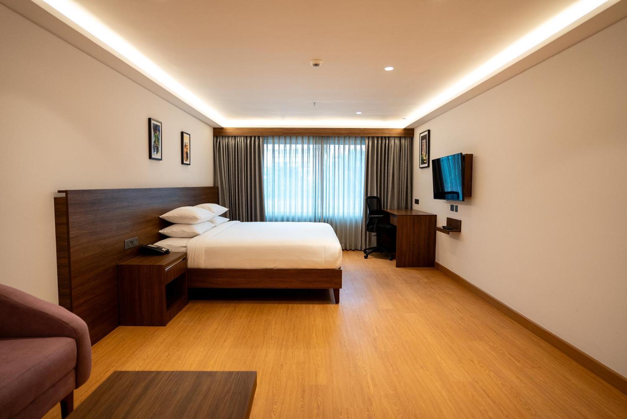 Lilac Hotel Guruvāyūr Екстериор снимка