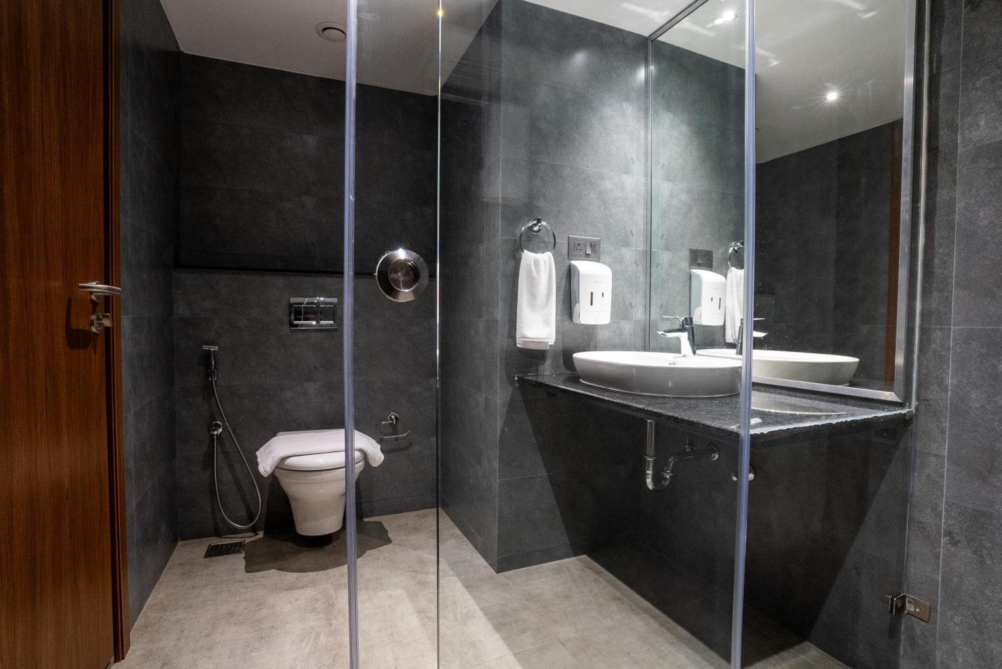 Lilac Hotel Guruvāyūr Екстериор снимка