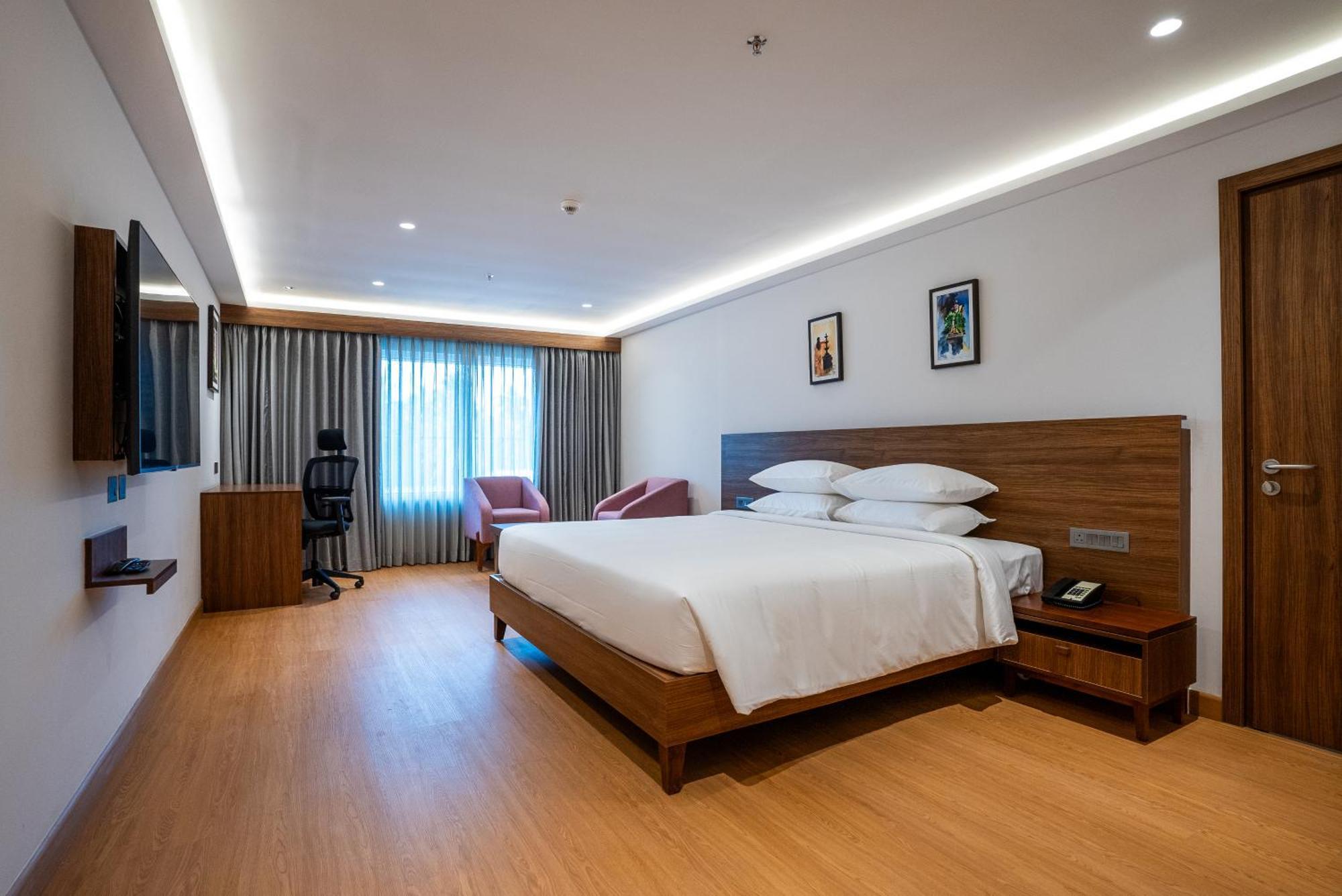 Lilac Hotel Guruvāyūr Екстериор снимка