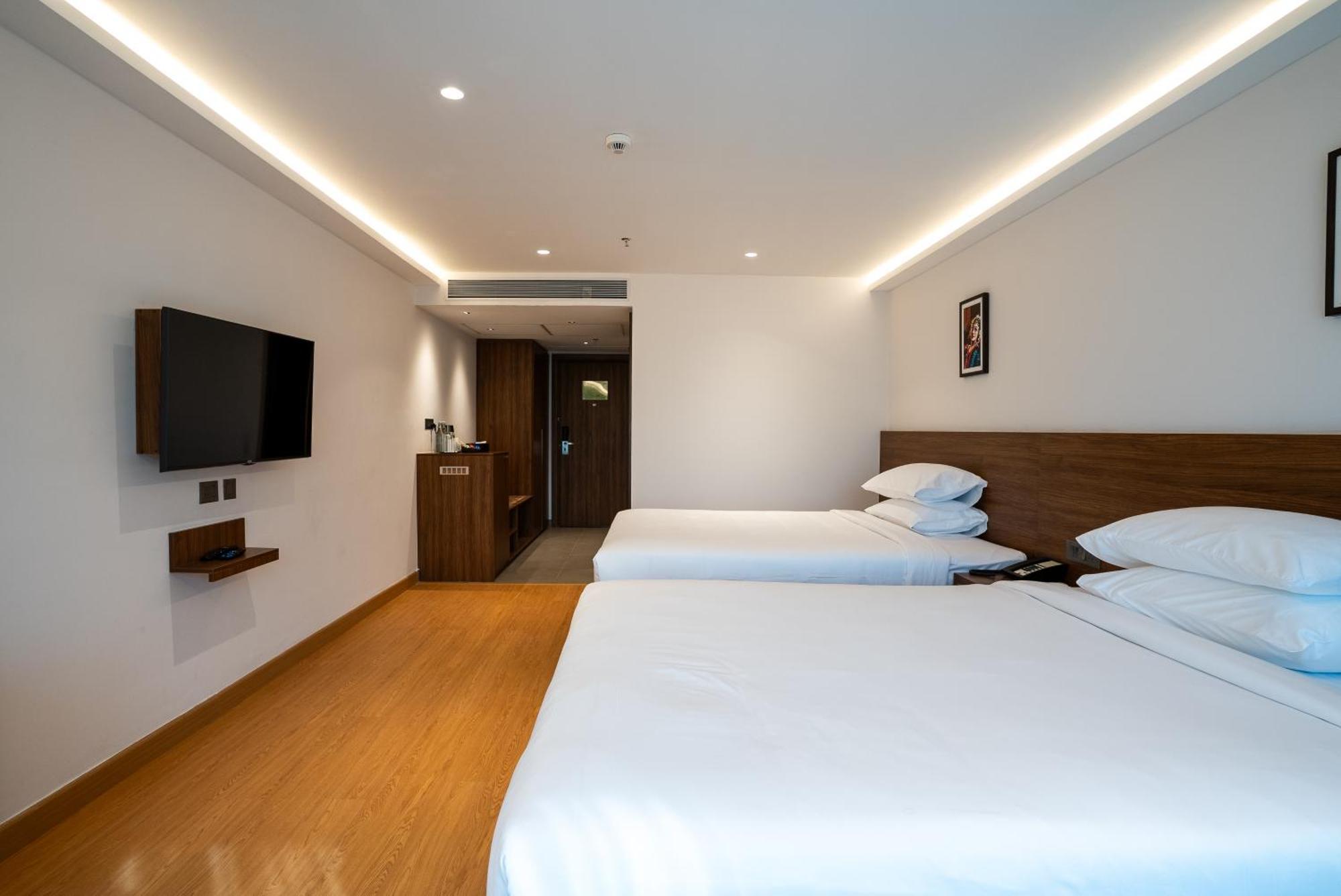 Lilac Hotel Guruvāyūr Екстериор снимка