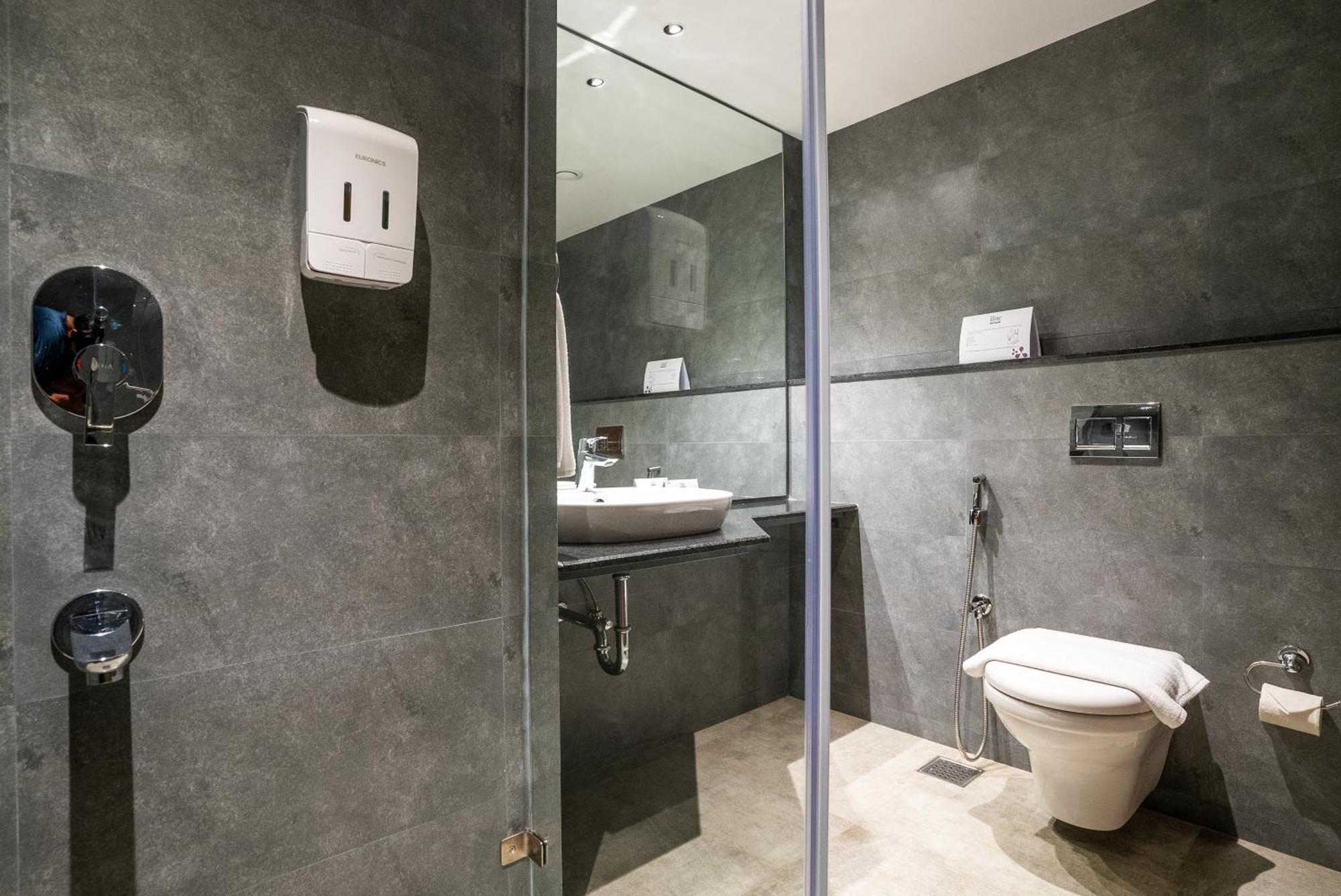 Lilac Hotel Guruvāyūr Екстериор снимка